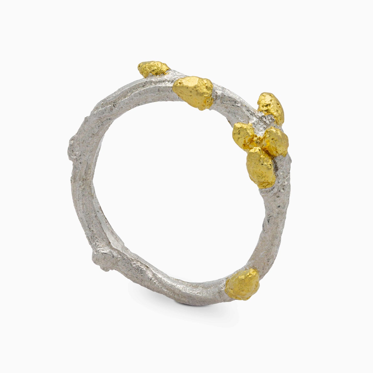 Nature-inspired Bonsai ring in 925 silver with gold vermeil accents, showcasing unique design and craftsmanship.